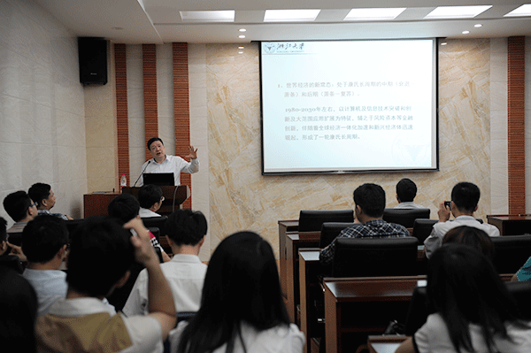 12015053002.gif